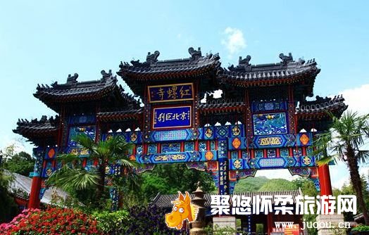 2014端午节将至红螺寺景区对景区内外的旅游环境进行了精心布置栾树花开迎佳节