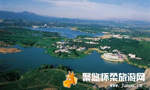 雁栖湖景区针对应届中、高考学生特别推出了门票减免特惠的活动推出联票