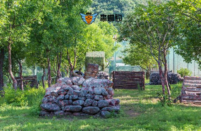 怀柔不光是吃吃喝喝,还有一个20000平米的彩弹射击场能嗨玩夏天