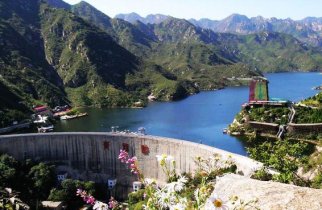 登高赏花青龙峡