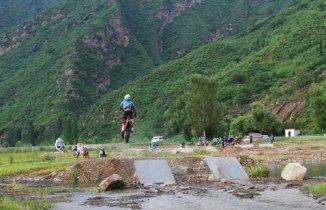 2015红牛泥石挑战赛掀起极限风暴