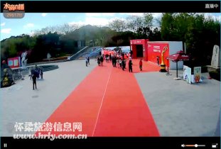 小水滴助力电影嘉年华   带网友在线体验精彩现场