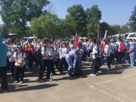 密云六中学生到圣泉山景区体验社会大课堂活动